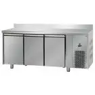 KÜHLTISCH MIT AUFKANTUNG AUS EDELSTAHL AISI 304 - UMLUFTKÜHLUNG - Mod. UG03MBTAL - GASTRONORM 1/1 - 3 TÜREN - TEMPERATUR -18°/-22°C - Abmessungen in cm (B x T x H): 187 x 71,5 x 95/102 -CE-Kennzeichnung