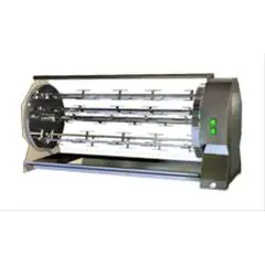 Holzgrill - Drehspieß - Einbaugerät - CAMINO - Mod. CAMINO42/P - Kapazität: 42 Hähnchen - 2 Antriebsmotore - Inox Drehsysteme - 6 Spieße mit Gabel - Spießlänge: 111,5 cm - Produktmaße (B x T x H): 139,5 x 49 x 64,6 - CE-Norm