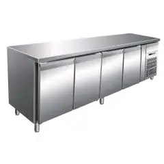 KÜHLTISCH AUS EDELSTAHL AISI 304 - FÜR SNACKS - UMLUFTKÜHLUNG - Mod. G-SNACK4100TN - 4TÜREN - Bruttokapazität: 449 Liter - TEMPERATUR: -2°/+8°C - Abmessungen in cm. (B x T x H): 223 x 60 x 86 - EG-Norm
