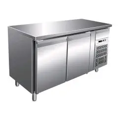 KÜHLTISCH AUS EDELSTAHL AISI 304 - KONDITOREIWAREN - UMLUFTKÜHLUNG - Mod. G-PA2100TN - 2 TÜREN - Bruttokapazität:  390 Liter - TEMPERATUR: +2°/+8°C - Abmessungen in cm. (B x T x H): 151 x 80 x 85 - EG-Norm