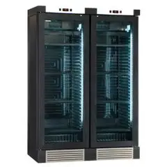 WEINKÜHLSCHRANK - Mod ENY 820 N BLACK - STATISCH - TEMPERATUR °C +4/+18 - N. 2 GLASTÜREN - STRUKTUR AUS SCHWARZEM ESCHENHOLZ - BRUTTOKAPAZITÄT Lt. 764 - NETTOKAPAZITÄT Lt. 604 - LEISTUNG W 244 - STROMVERSORGUNG 220/50Hz EINPHASIG - ABMESSUNGEN cm B 131,5 