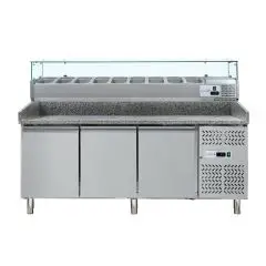 PIZZAKÜHLTISCH AUS EDELSTAHL - MIT KÜHLAUFSATZ - FÜR PIZZABEHÄLTER 60 x 40 cm - UMLUFTKÜHLUNG - Mod DB3600TN38 - 3 KÜHLTÜREN - TEMPERATUR: -2°/+8°C - Abmessungen in cm (B x T x H): 202,5 x 80 x 145,5