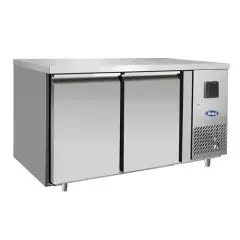 KÜHLTISCH AUS EDELSTAHL - FÜR SNACKS - BELÜFTET - Mod EPF3461GR-304T - 2 TÜREN - FASSUNGSVERMÖGEN 240 Liter - TEMPERATUR -17°/-22°C - Maße cm B 136 x T 60 x H 85 - CE-Norm