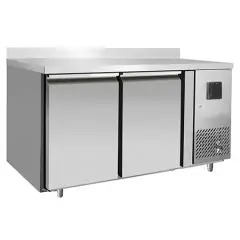 Kühltisch Mit Aufkantung aus Edelstahl - Umluftkühlung - Mod. FQG4573A - Gastronorm 1/1 (53 x 32,5 cm) - 2 Türen - Nutzvolumen: 280 Liter - Temperaturbereich: -22°/-17°C - Produktmaße in cm (B x T x H): 136 x 70 x 95 - CE-Kennzeichnung