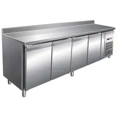 KÜHLTISCH MIT AUFKANTUNG AUS EDELSTAHL AISI 304 - UMLUFTKÜHLUNG - Mod. G-GN4200BT - GASTRONORM 1/1 (53 x 32,5 cm) - 4 TÜREN - Bruttokapazität: 553 Liter - TEMPERATUR: -18º/- 22ºC - Abmessungen in cm. (B x T x H): 223 x 70 x 96 - EG-Norm