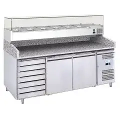 PIZZAKÜHLTISCH AUS EDELSTAHL AISI 201 - MIT KÜHLAUFSATZ - FÜR PIZZABEHÄLTER 60 x 40 cm - UMLUFTKÜHLUNG - MOD. G-PZ2610TN33 FC - 2 KÜHLTÜREN - 1 NEUTRALER SCHUBLADENSCHRANK MIT 7 SCHUBLADEN - TEMPERATUR: -2°/+8°C - Abmessungen in cm (B x T x H): 202 x 80 x
