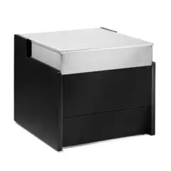 KASSENTERMINAL MIT SCHULTERN WIRD NEBEN DEM TRESEN PLATZIERT