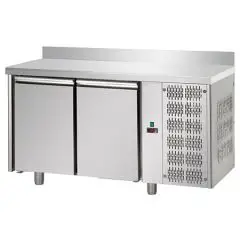 KÜHLTISCH MIT AUFKANTUNG AUS EDELSTAHL AISI 304 - UMLUFTKÜHLUNG - Mod. UG02MGNAL - GASTRONORM 1/1 - 2 TÜREN - TEMPERATUR 0°/+10°C - Abmessungen in cm (B x T x H): 142 x 70 x 95/102 -CE-Kennzeichnung