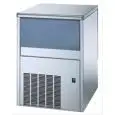 EISBEREITER FÜR VOLLEISWÜRFEL, SPRÜHSYSTEM - Cod. TM70 - GRÖSSE DER EISWÜRFEL: S/M/L/E - EISWÜRFELGEWICHT: 14 /17/32/41 g - EISWÜRFELPRODUKTION: bis zu 38 kg / 24 Stunden - PRODUKTMASSE in cm (BxTxH): 49,7 x 59,2 x 68,7 - CE Norm