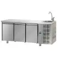 KÜHLTISCH AUS EDELSTAHL AISI 304 - Mod. UG03MGNL - ARBEITSPLATTE MIT WASCHBECKEN - UMLUFTKÜHLUNG - GASTRONORM 1/1 - 3 TÜREN - TEMPERATUR 0°/+10°C - Abmessungen in cm (B x T x H): . L 187 x P 70 x h 115/120 -CE-Kennzeichnung