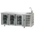 KÜHLTISCH AUS EDELSTAHL AISI 304 - Mod. UG03MPVL - ARBEITSPLATTE MIT WASCHBECKEN - UMLUFTKÜHLUNG - GASTRONORM 1/1 - 3 GLASTÜREN  - TEMPERATUR 0°/+10°C - Abmessungen in cm (B x T x H): 187 x 70 x 115/120 -CE-Kennzeichnung