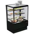 KONDITOREIVITRINE - MOD. EVOK_VT - UMLUFTKÜHLUNG - TEMPERATUR: °C +2/+4 - SCHIEBETÜREN AN DER RÜCKSEITE MIT DOPPELVERGLASUNG - 5-SEITIG ISOLIERVERGLAST - 3 GLAS-ABLAGEN MIT BELEUCHTUNG - AUTOMATISCHE ABTAUUNG - CE ZEICHEN - TIEFE DER AUSLAGEFLÄCHE: 66 CM