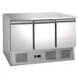 SALADETTE UND KÜHLTISCH - Mod. G-S903TOP FC - STATISCHE KÜHLUNG - GASTRONORM 1/1 (cm 53 x 32,5) - 3 KÜHLTÜREN - TEMPERATUR: +2°/+8°C - Abmessungen in cm. (B x T x H): 136,5 x 70 x 85 - EG-Norm