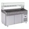 PIZZAKÜHLTISCH AUS EDELSTAHL AISI 201 - MIT KÜHLAUFSATZ - FÜR PIZZABEHÄLTER 60 x 40 cm - UMLUFTKÜHLUNG - MOD. G-PZ2600TN38 FC - 2 KÜHLTÜREN - TEMPERATUR: -2°/+8°C - Abmessungen in cm (B x T x H): 151 x 80 x 143,5 - EG-NORM