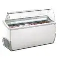 Eistheke - Mod. VETRINA J 9 EXTRA - Fassungsvermögen: 423 Liter - Temperaturbereich: - 15 °C / -20 °C - Produktmaße in cm (B x T x H): 165,6 x 72,3 x 125,3 - CE-Kennzeichnung