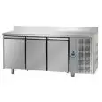 KÜHLTISCH MIT AUFKANTUNG AUS EDELSTAHL AISI 304 - FÜR KONDITOREIEN - BACKFORMEN 60x40 cm - UMLUFTKÜHLUNG - Mod. UQ03MAL - 3 TÜREN - TEMPERATUR 0°/+10°C - Abmessungen in cm (B x T x H): 215 x 80 x 95/102 -CE-Kennzeichnung